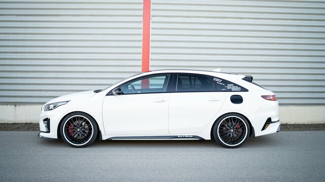 KIA ProCeed GT mit Barracuda Voltec T6 | © HS Motorsport